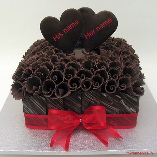 Write name on Chocolate heart anniversary cake online